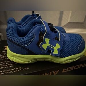 NIB Under Armor Blue Velcro Sneakers Size 7K.